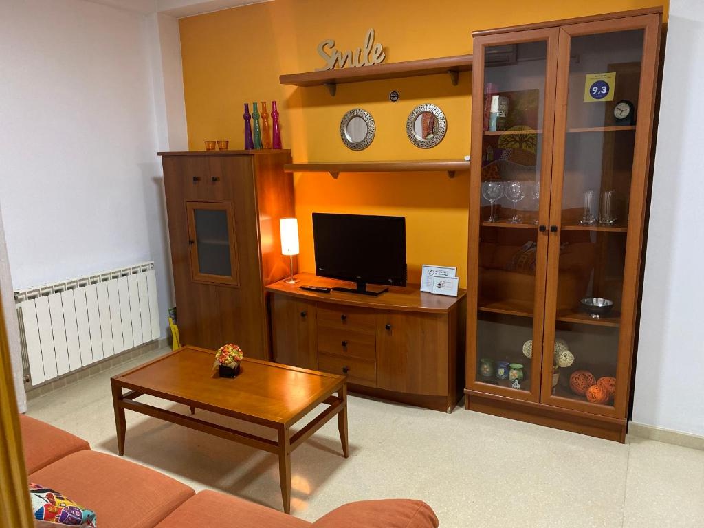 Apartamentos Alcañiz, Blanca photo 3