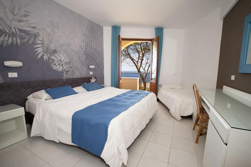 Perla Del Golfo Resort photo 1