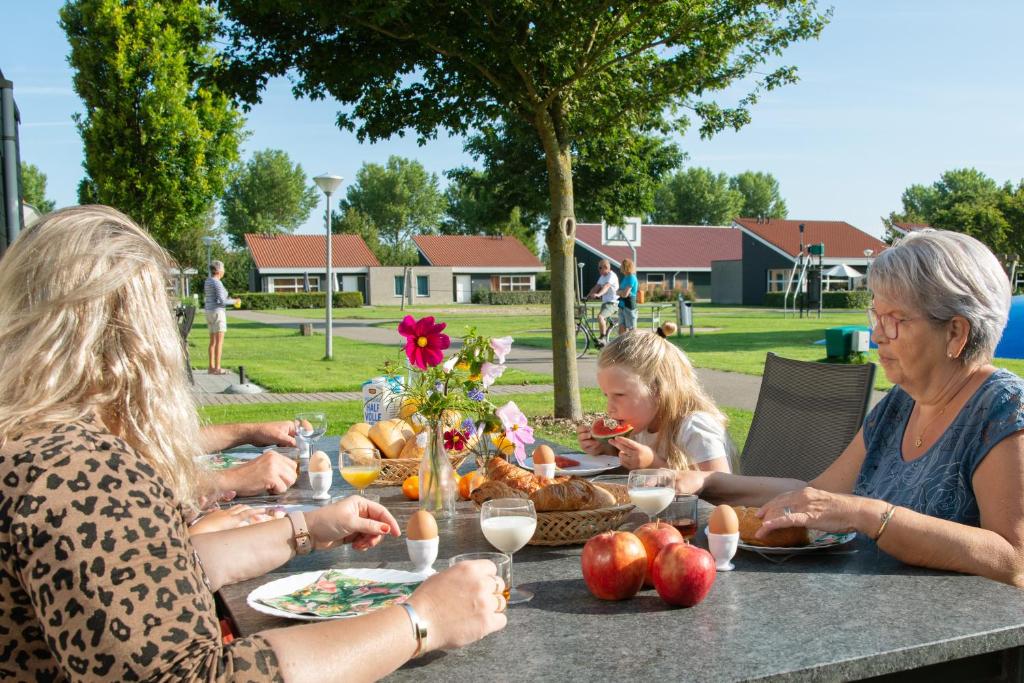 Vakantiepark Broedershoek photo 2