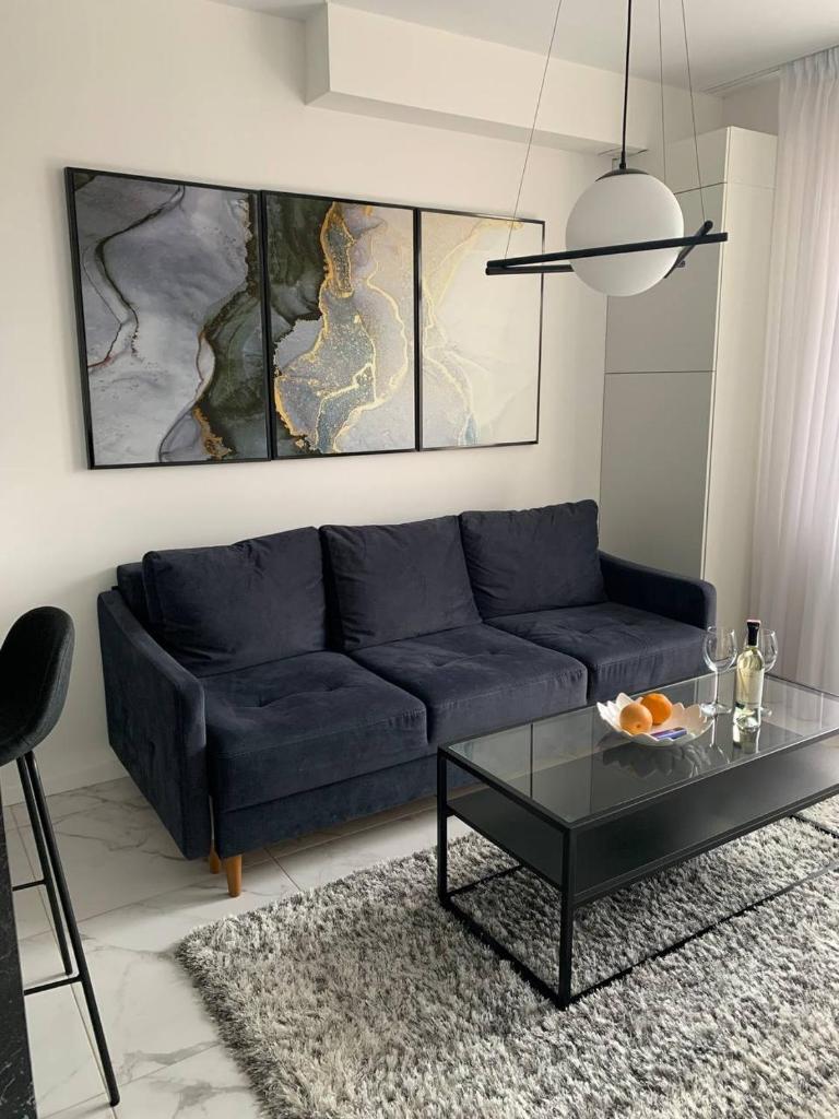 NEW modern apartment