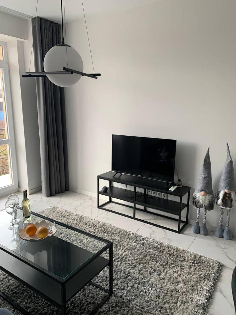 NEW modern apartment photo 3