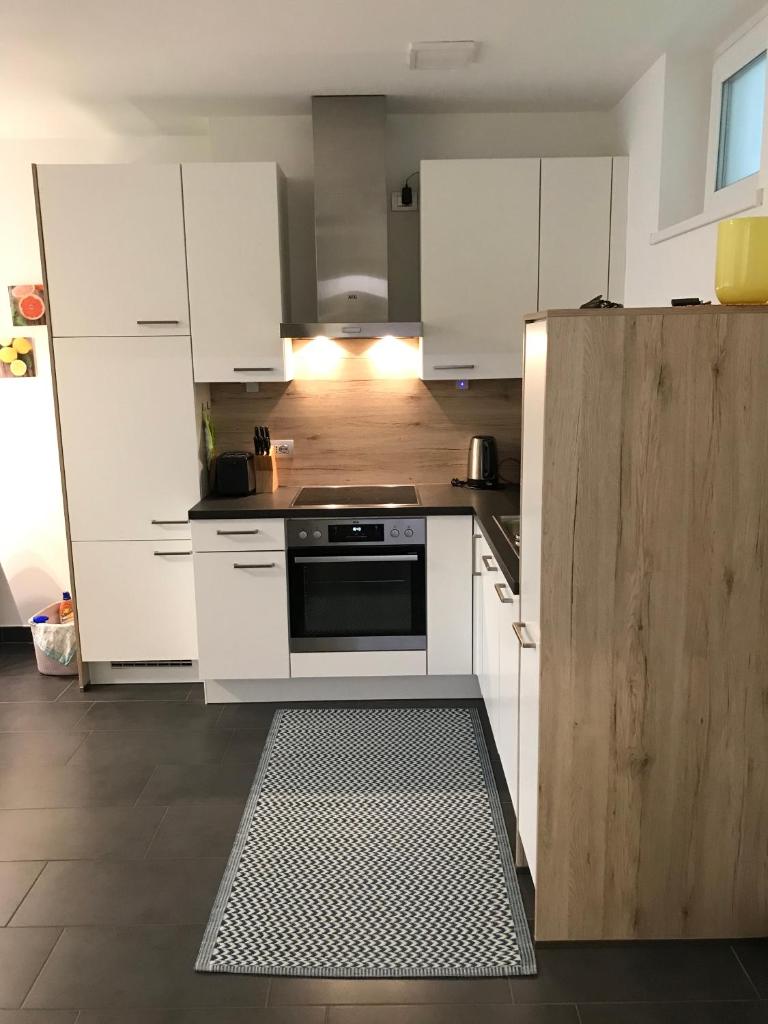 Schöne Neubauwohnung mit Garten photo 1