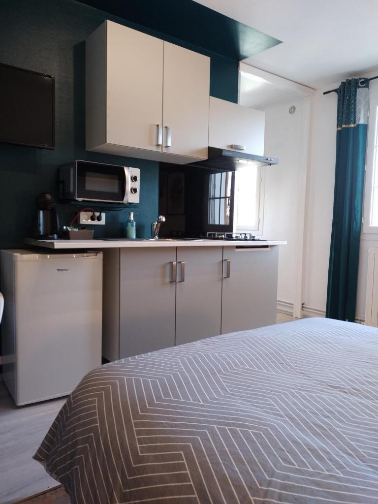 Studio et chambres d'hôtes les nuits de Gesnes photo 3