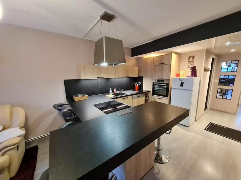 Bel appartement proche commerces et centre ville avec WiFi photo 3