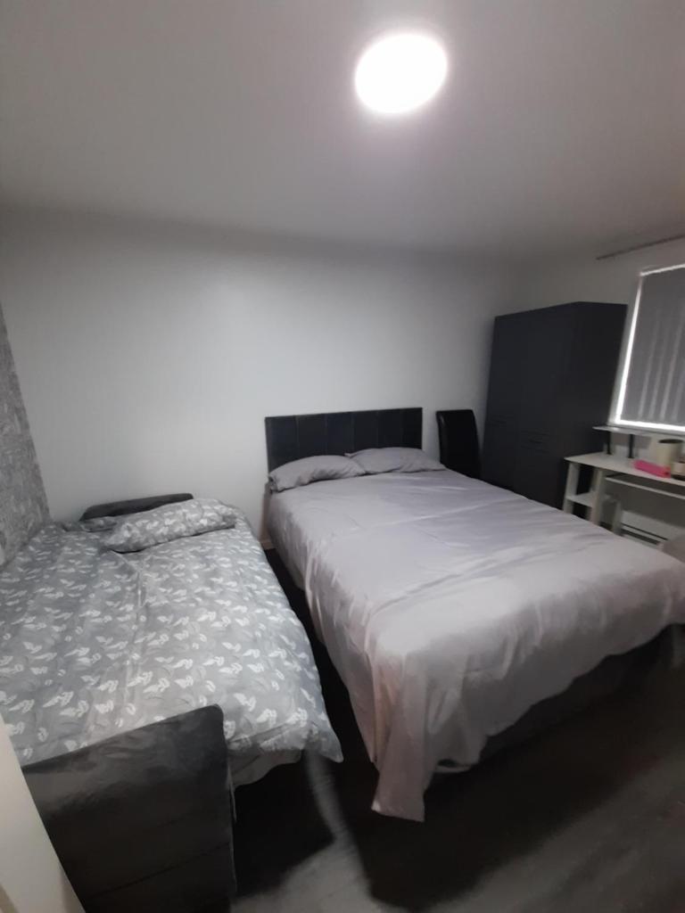 Glorious BnB Longbridge Room Type - Family Room with Private Bathroom Glorious BnB Longbridge Room Type - Family Room with Private Bathroom