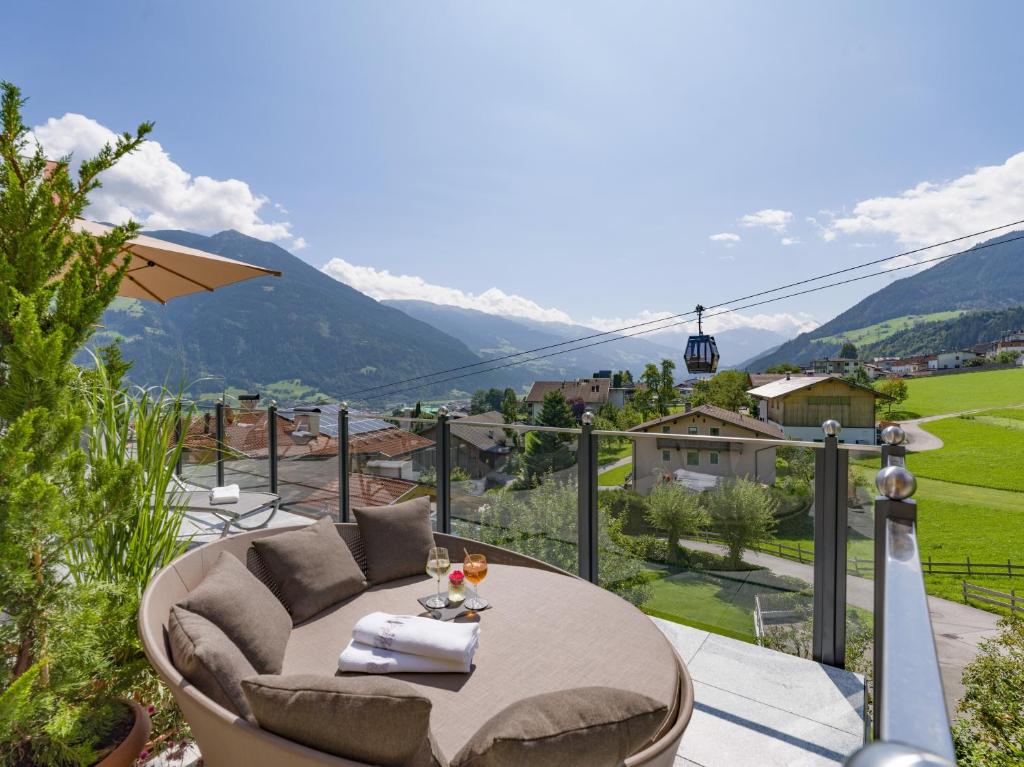 Hotel Waldfriede - Der Logenplatz im Zillertal photo 1