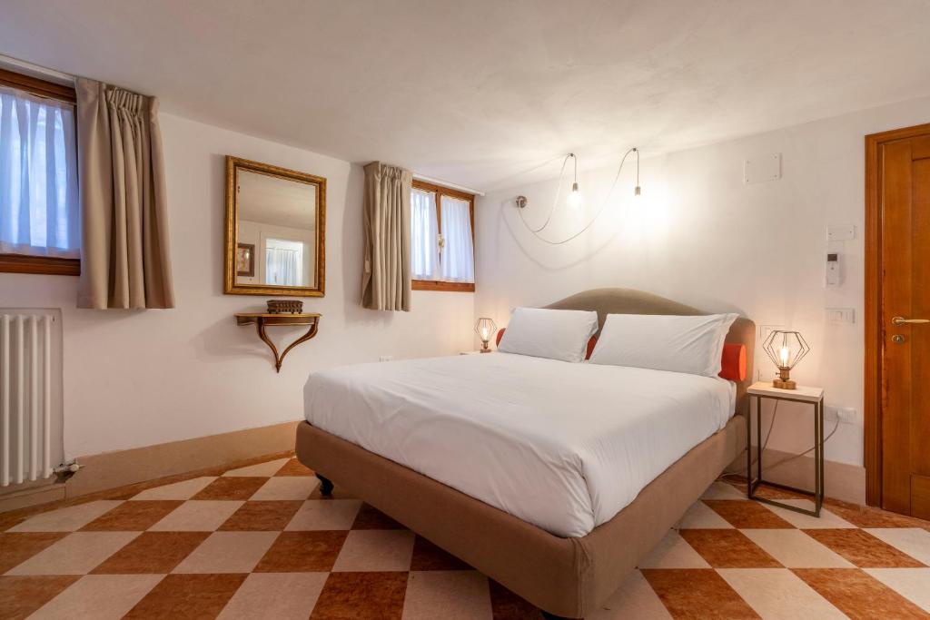 San Silvestro House, Venice