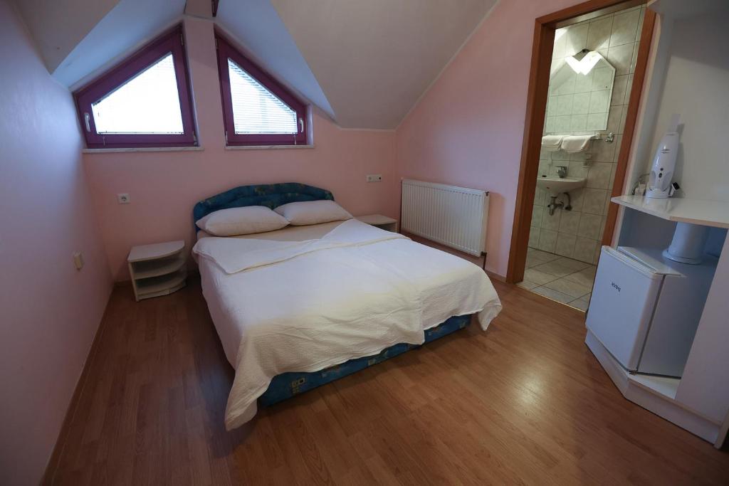 Hostel - Rooms Kaj & Kaja photo 2