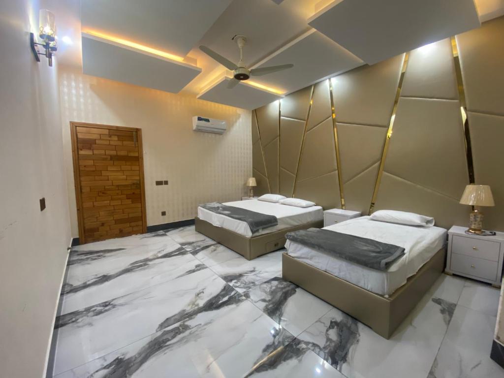 Burj Al Bahria Town Luxury Suites photo 2