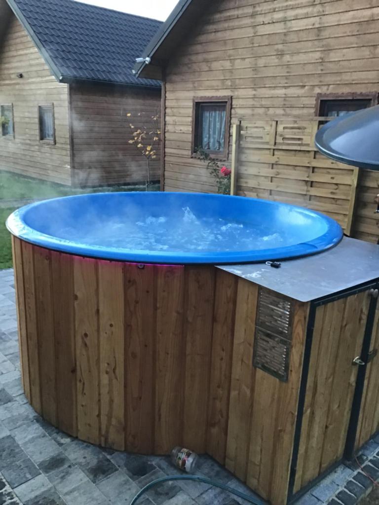 Domki Złota Rybka nad Jeziorem- Jacuzzi photo 3