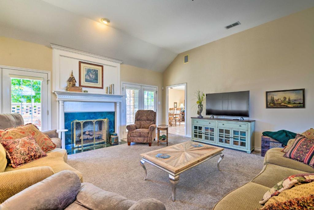 Abilene Home with Backyard and Grill Walk to ACU photo 2