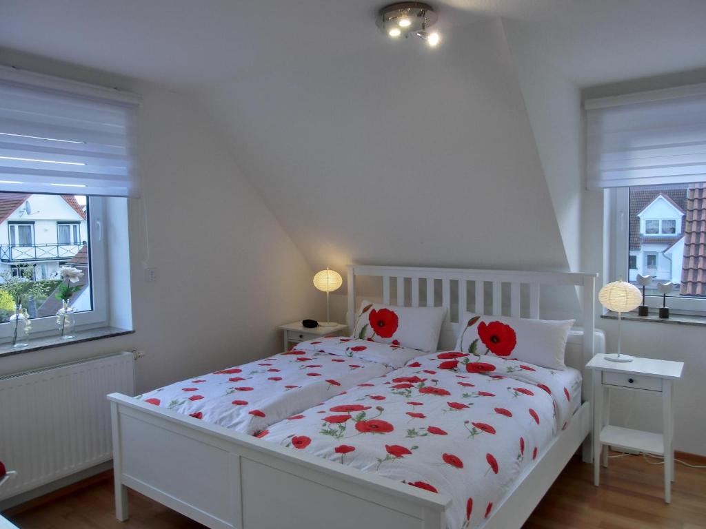 Ferienwohnung R2 - Tap to explore photos