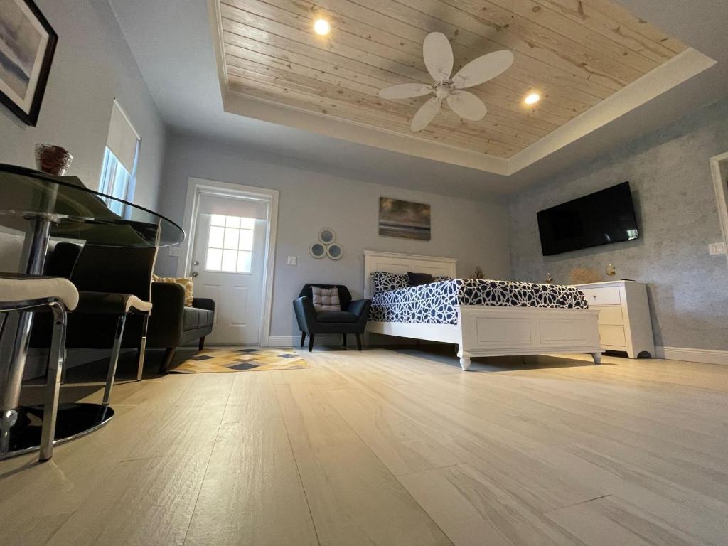 Nicoles Nest Brand New Exquisite Studio Hideaway photo 2