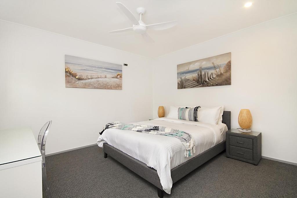 Spacious 3 bedroom apartment opposite surf club photo 4