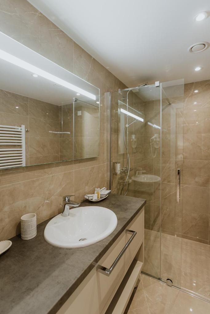 Hotel Divine Park photo 1