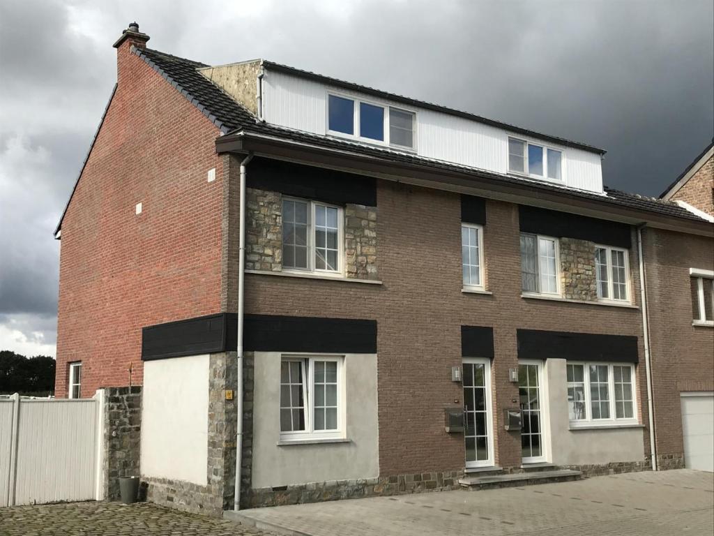 Cozy vacation home for 8 persons in Heers photo 1