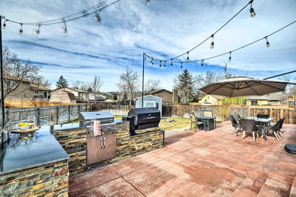 Arvada House with Fire Pit and Outdoor Kitchen! photo 2