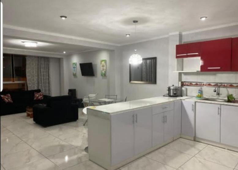 Barranca Beach Apartments photo 4