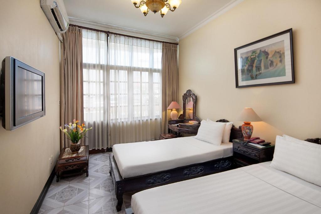 Двухместный (Улучшенный двухместный номер с 1 кроватью), Lucky Hotel