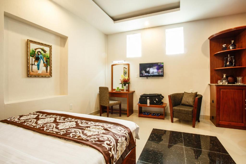 Long Bao Chau Hotel