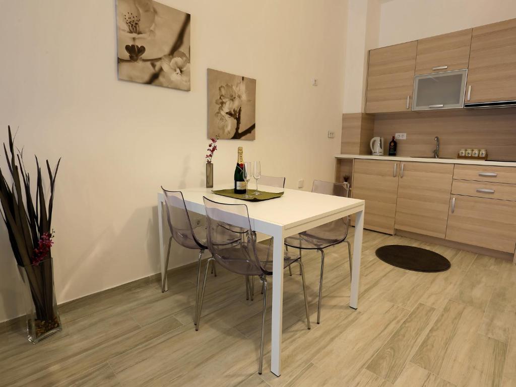 Студио (Номер-студио с балконом (для 2 взрослых)), Apart Hotel Sea Fort