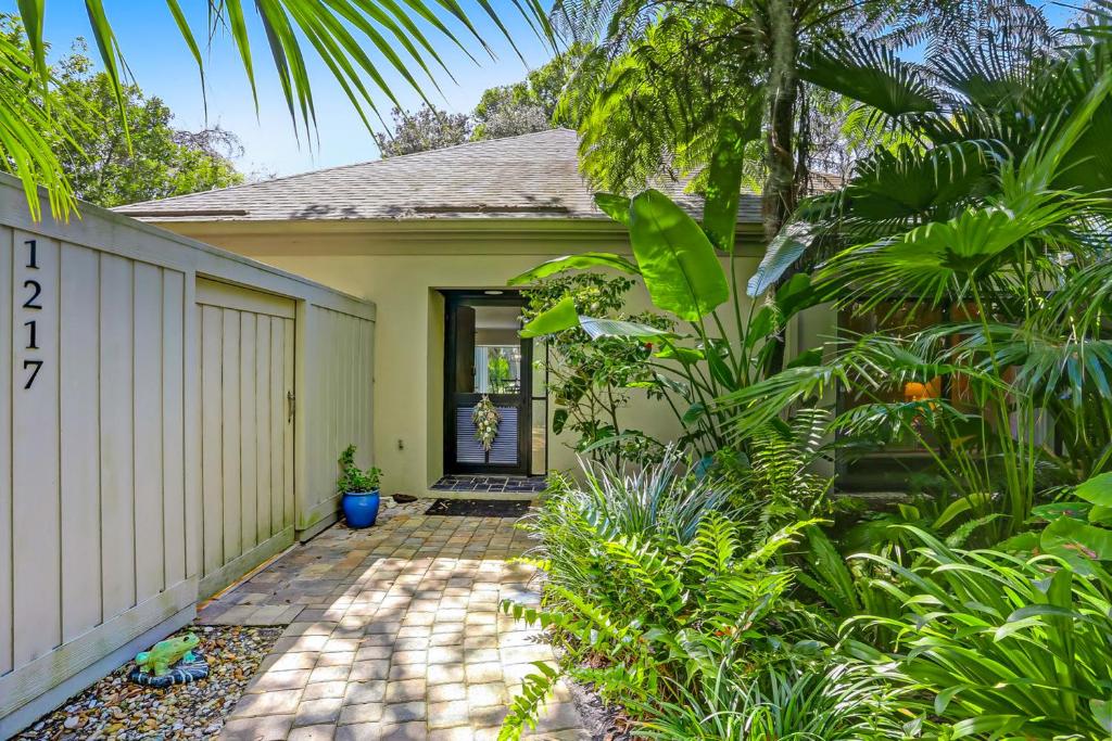 1217 Lagoon Villas photo 3
