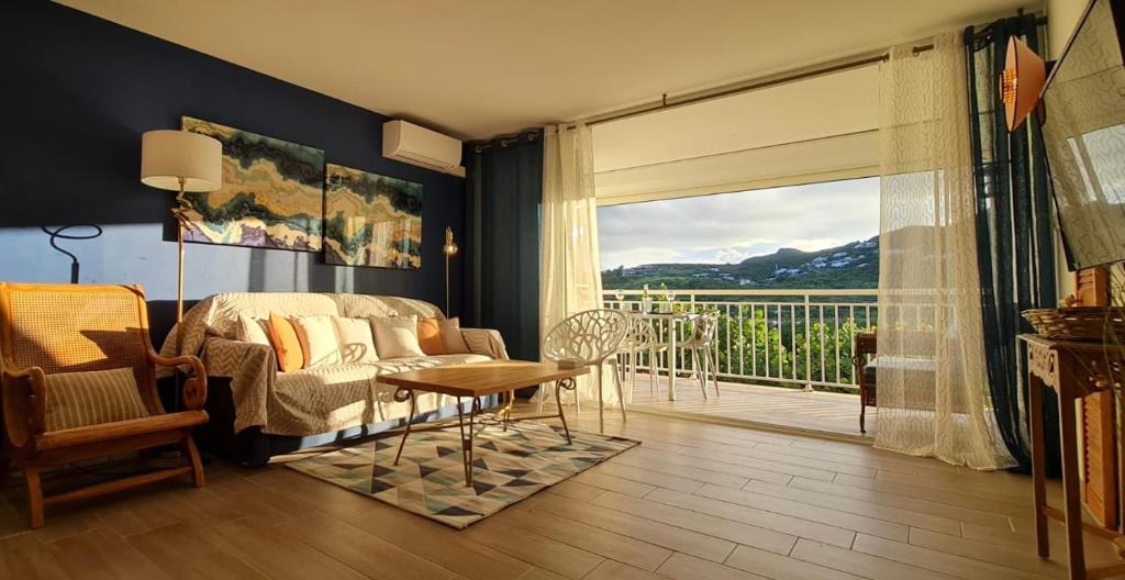Charm and sea, large studio designed by architect photo 2