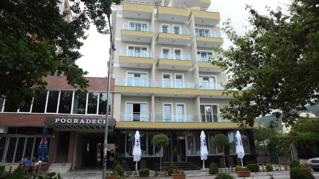 Hotel Pogradeci photo 2