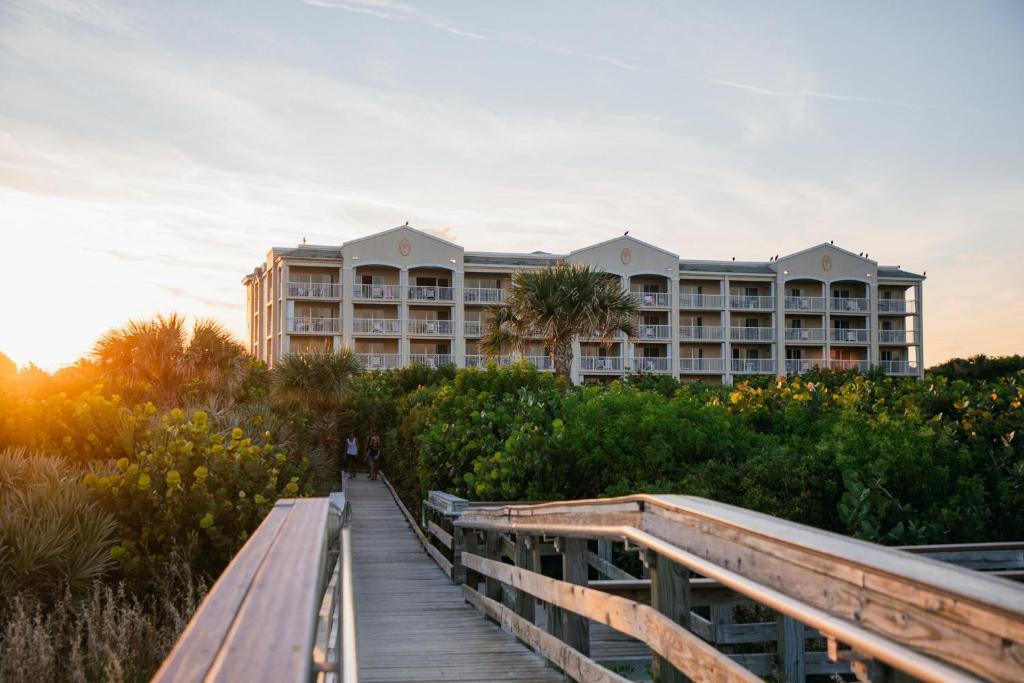Holiday Inn Club Vacations Cape Canaveral Beach Resort, an IHG Hotel image
