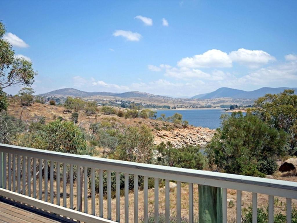 Snowgums on the Lake photo 1