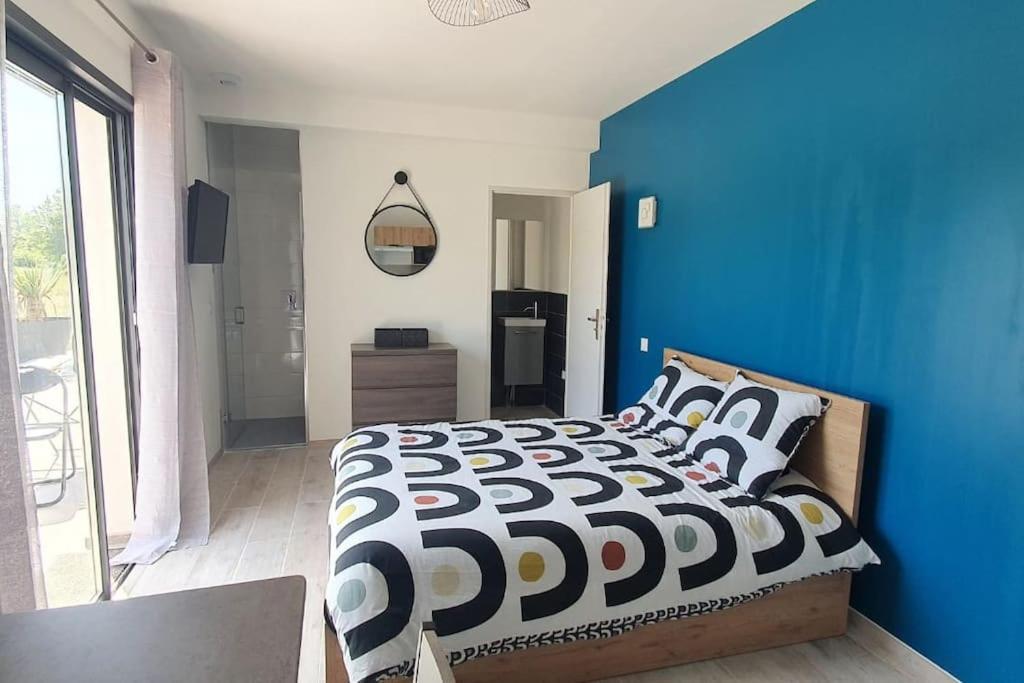 Studio Provence, Salon-de-Provence