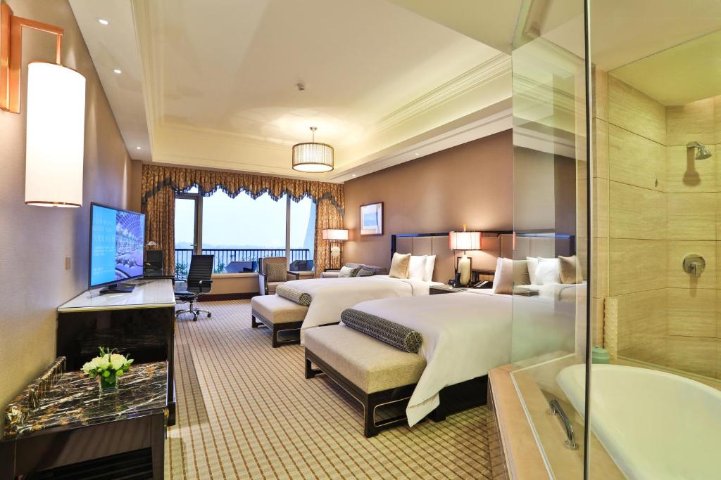 InterContinental Sancha Lake, an IHG Hotel photo 2