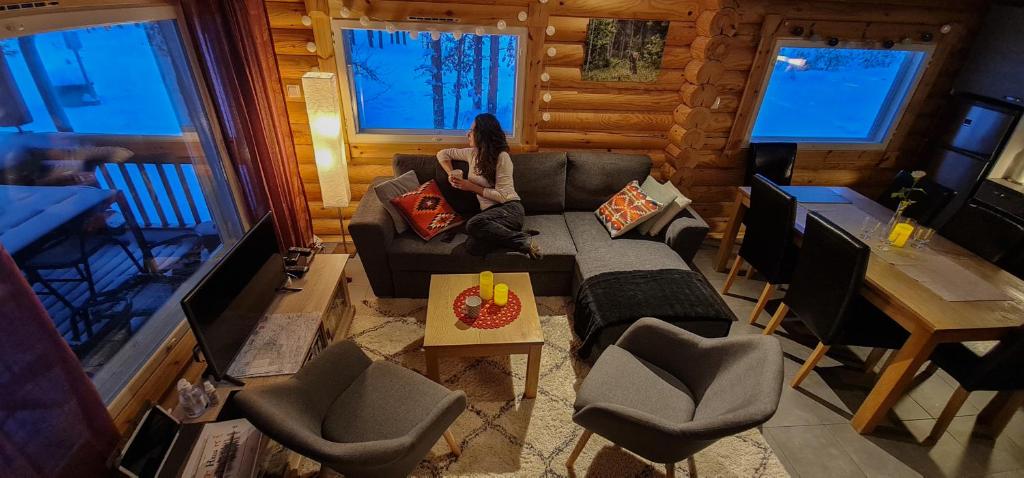 Lampiranta Log cabin photo 1