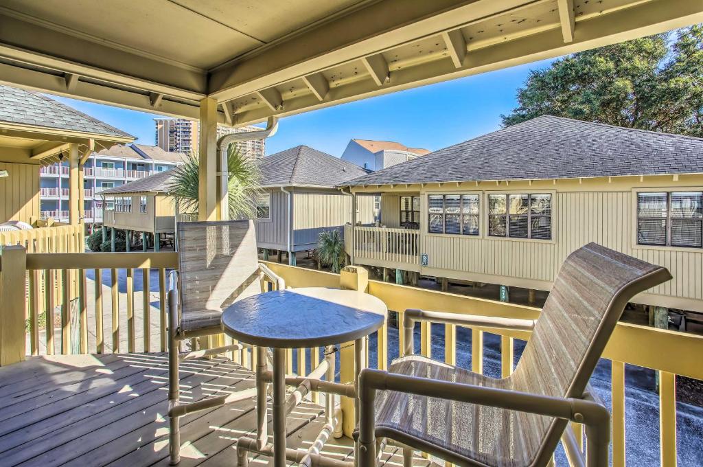 Coastal Condo with Pool Access - Walk to Apache Pier photo 3