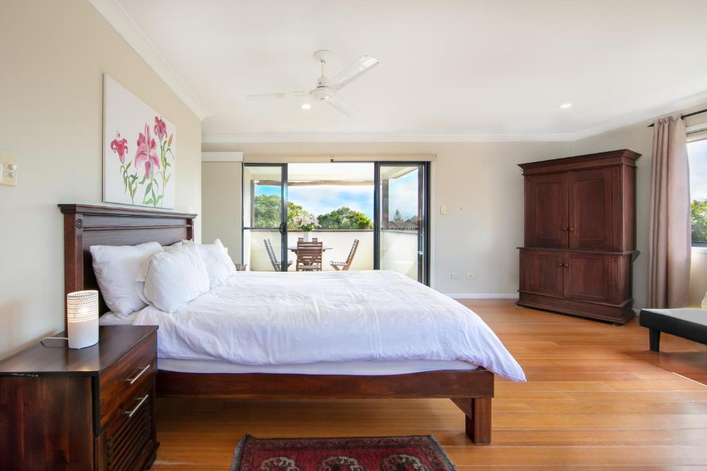 Oceania Peace photo 3