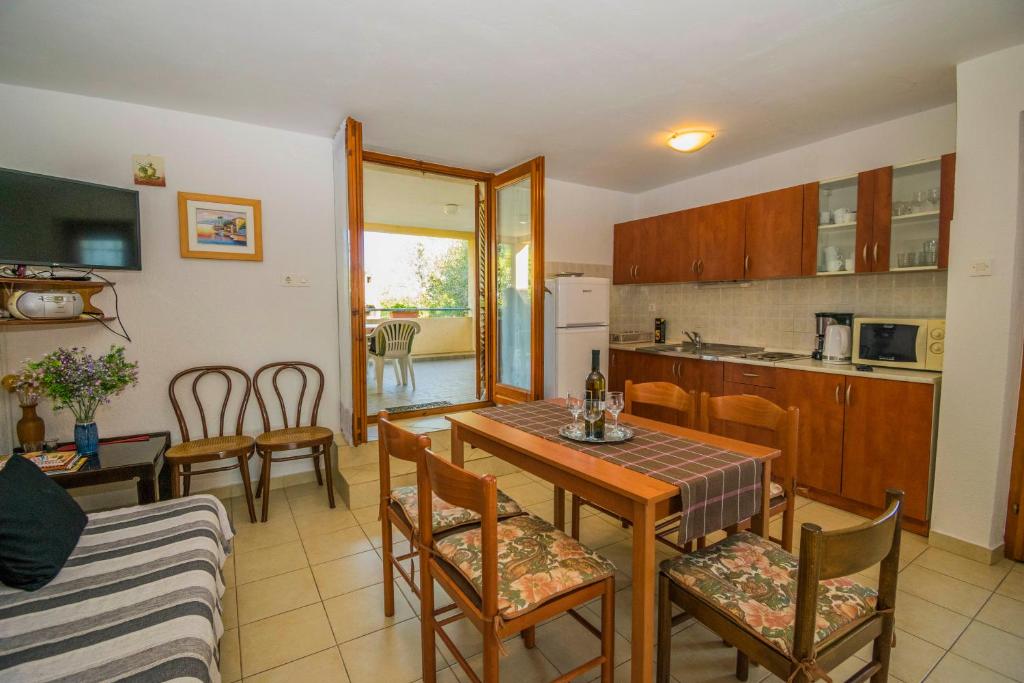 Apartment IN KLANICE Dobrinj, island Krk photo 4