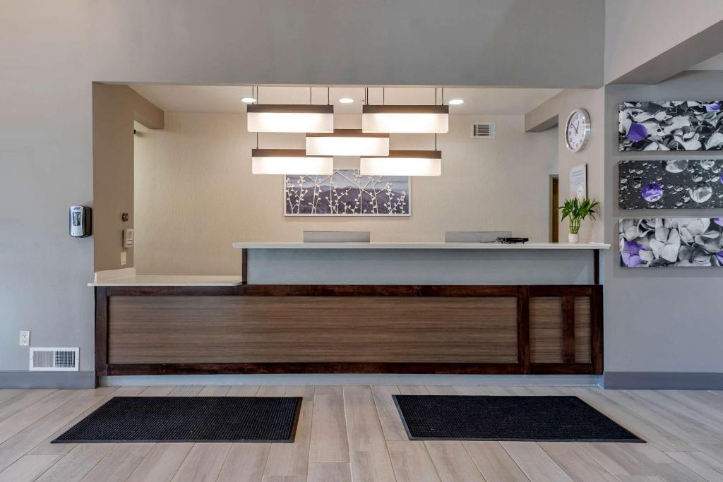 Sleep Inn & Suites Lebanon - Nashville Area photo 2