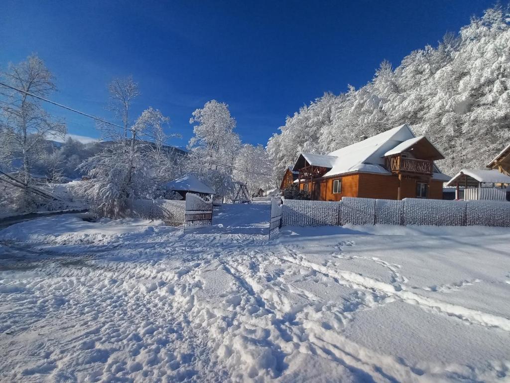 Cottage v Gorakh photo 3
