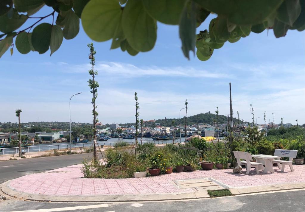 Nhà nghỉ Hùng Hoa