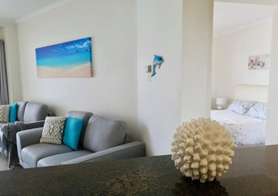 814 Shoal Bay Waterviews photo 4