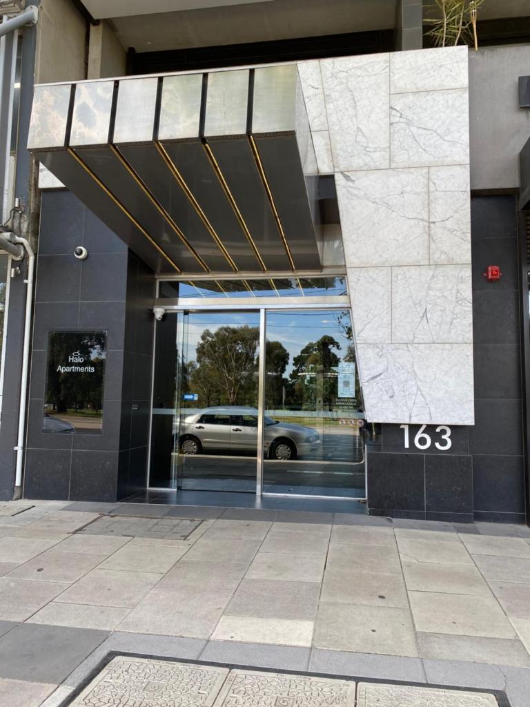 Modern, Quiet 1 Bed Apt on Fitzroy St, Opposite Albert Park photo 2