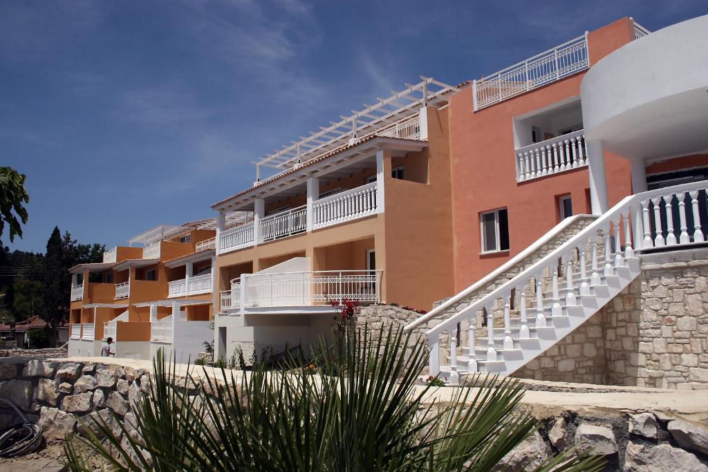 Belvedere Gerakas Luxury Suites photo 3