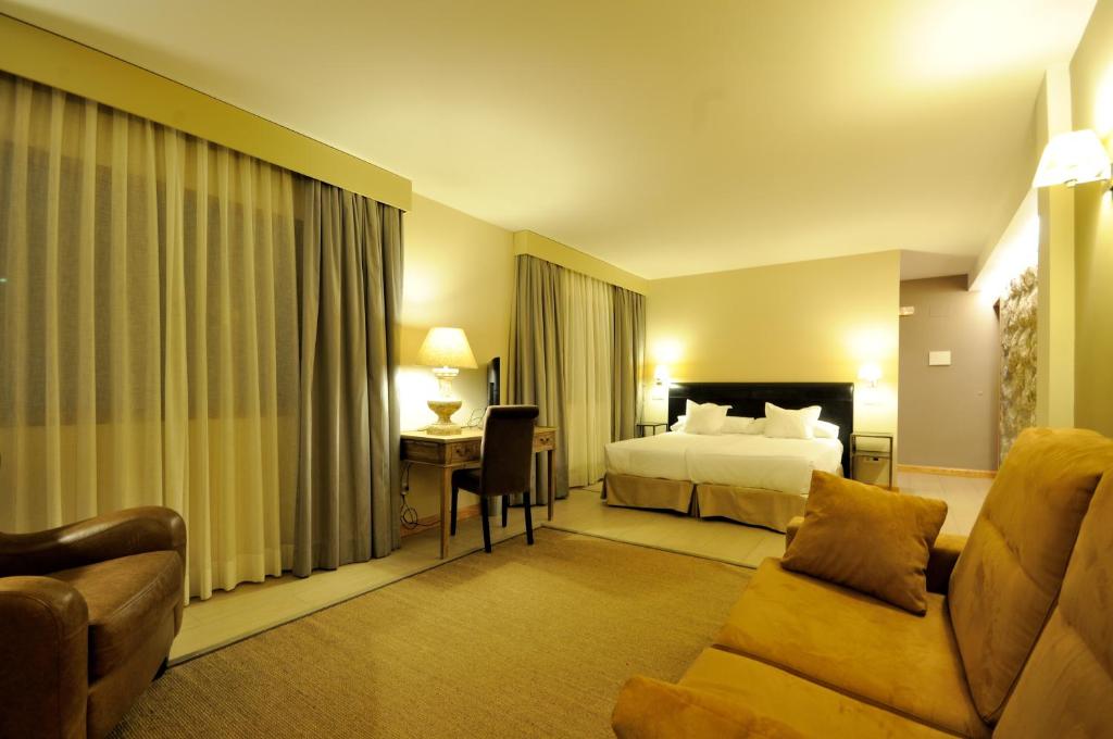 Hotel Rural Las Rozuelas Room Type - Suite with Garden View