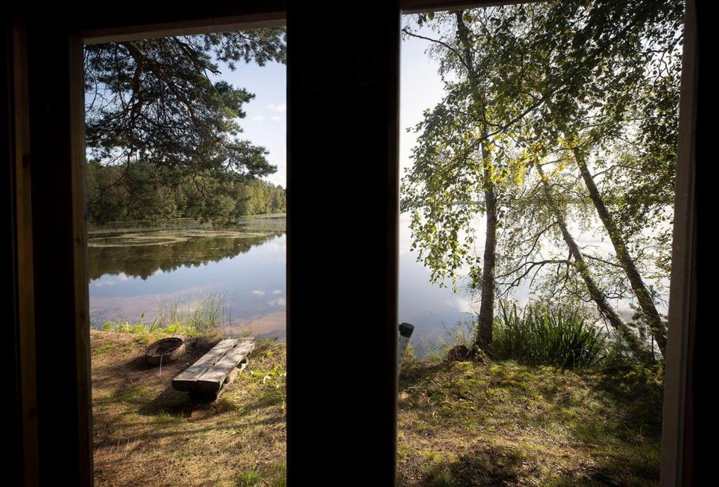 Old Finnish lakeside cottage with sauna photo 4