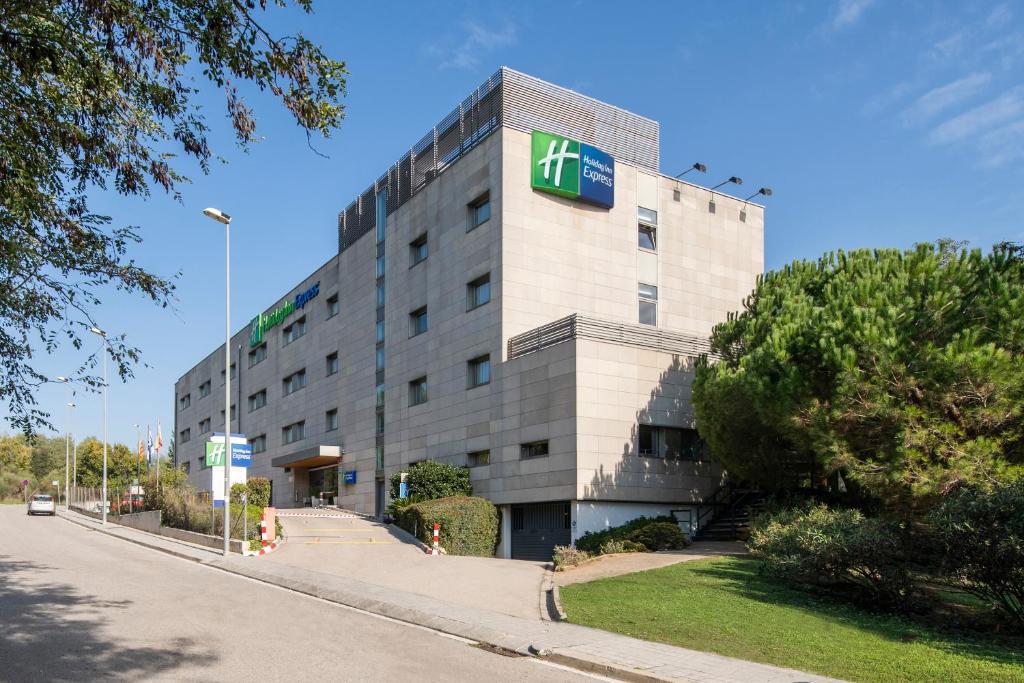 Holiday Inn Express Barcelona - Montmeló, an IHG Hotel photo 2
