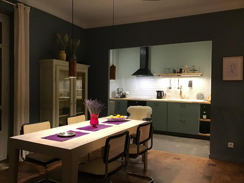 Modern, traditional , bright and stylish appartement photo 2