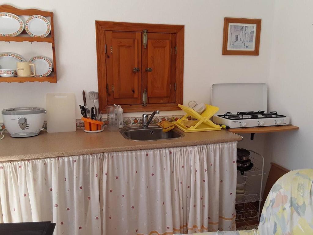 Inviting rural 2-Bed studio Apartment near Albox photo 3