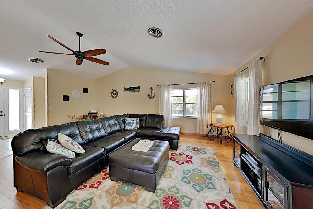 Lemon Bay Retreat
