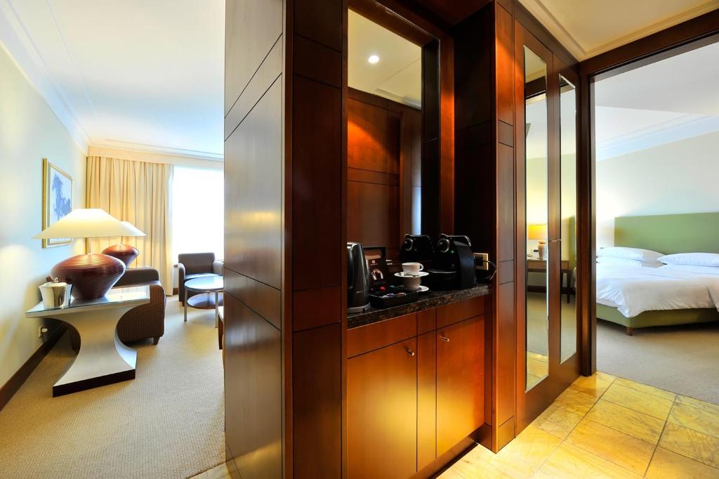 Сьюит (Полулюкс), Regent Warsaw Hotel