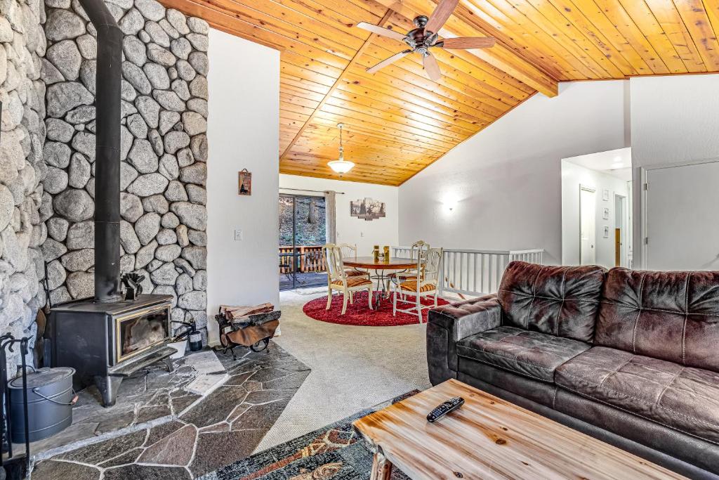 Cabin In The Woods photo 4